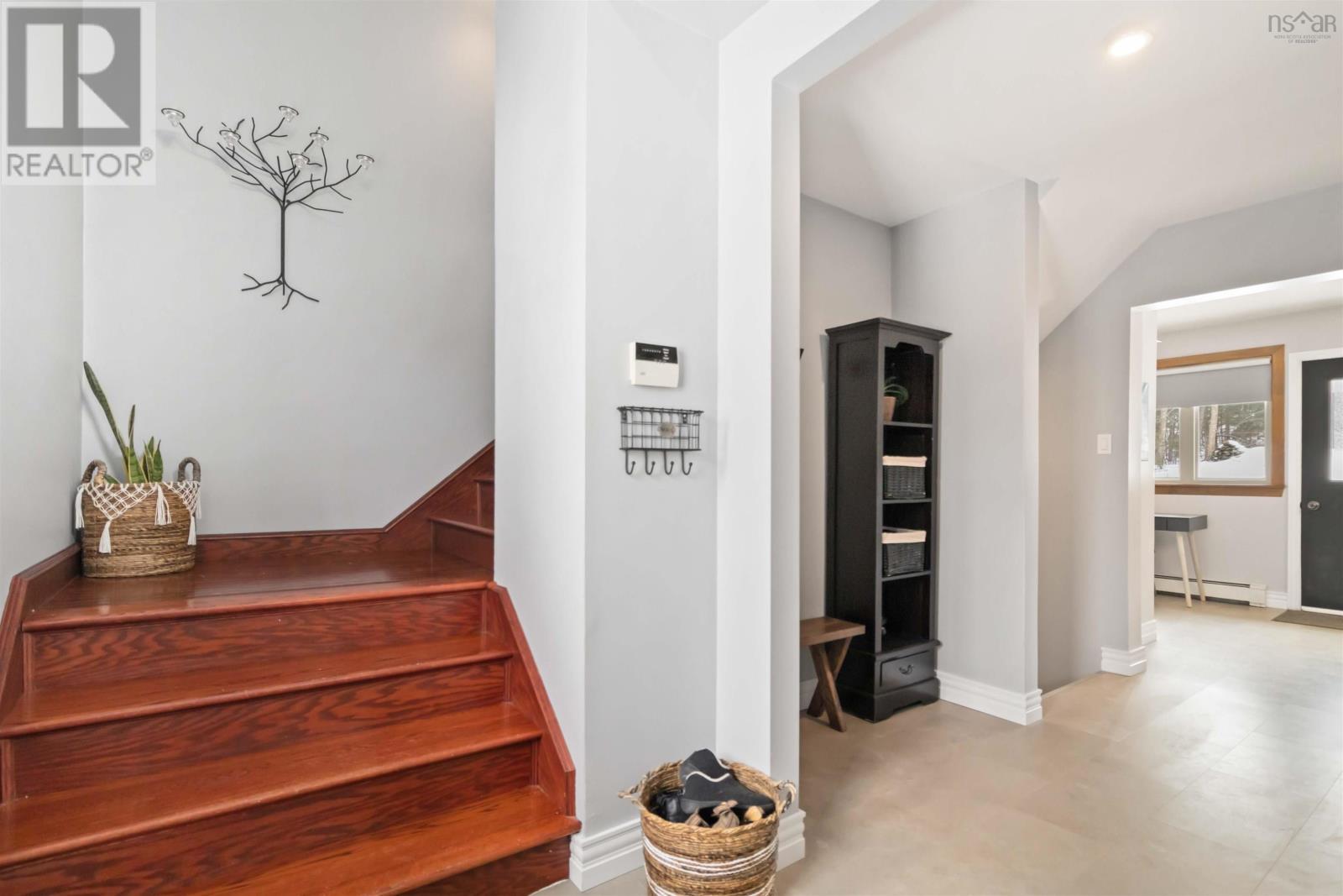 23 Delwood Place, Dartmouth, Nova Scotia  B2V 1S4 - Photo 4 - 202503314