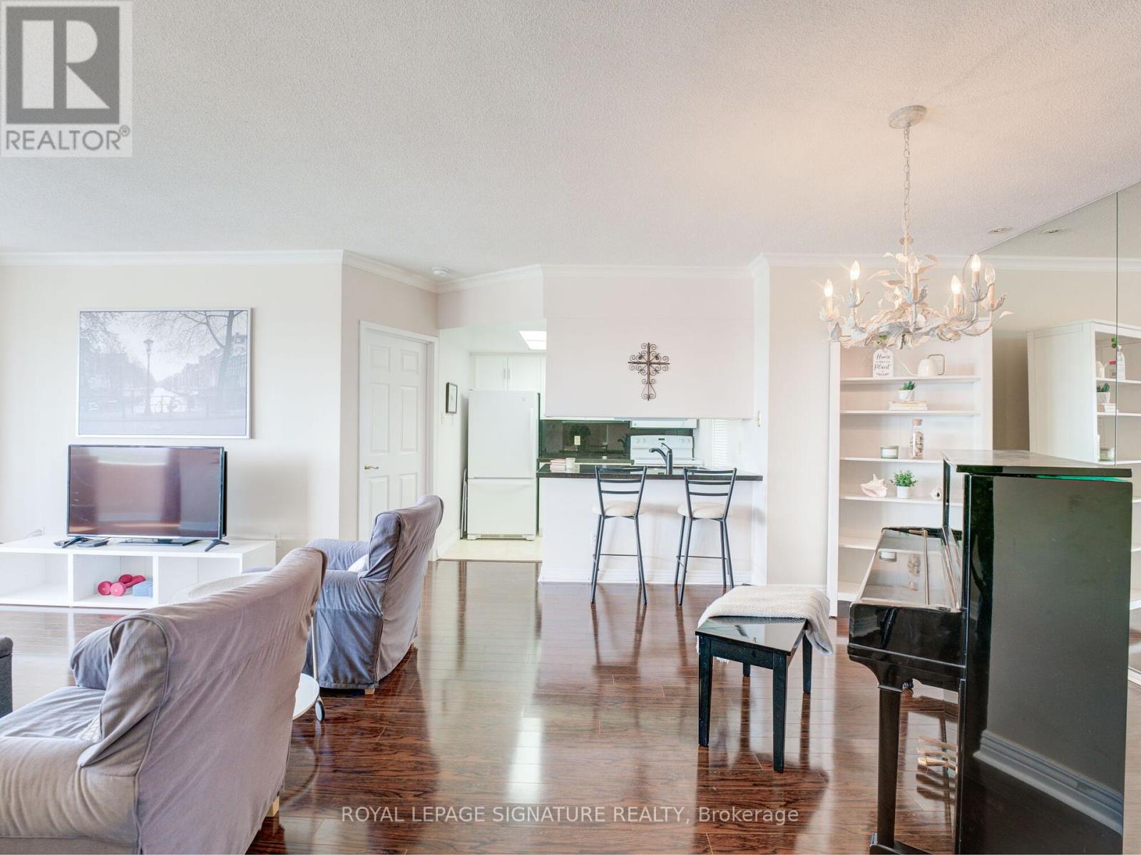 Property at 903 - 2 RAYMERVILLE DRIVE image 5