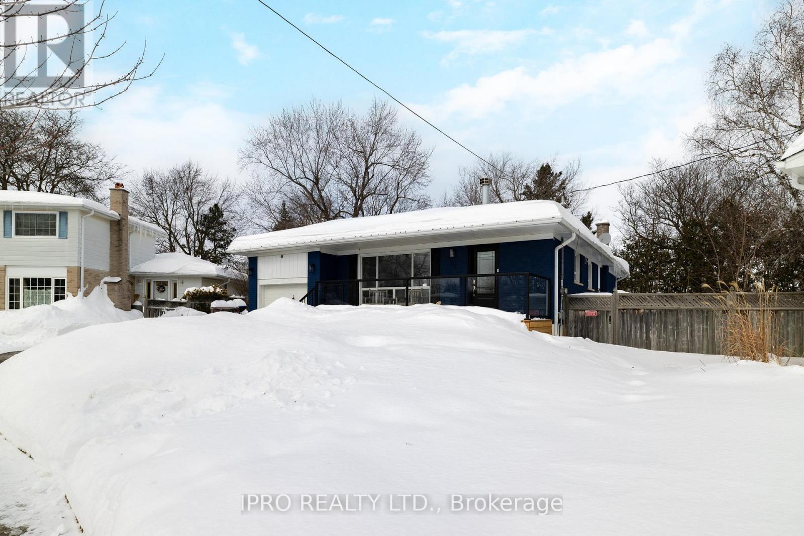 51 Stockman Crescent, Halton Hills (Georgetown), Ontario  L7G 1J5 - Photo 3 - W11982294