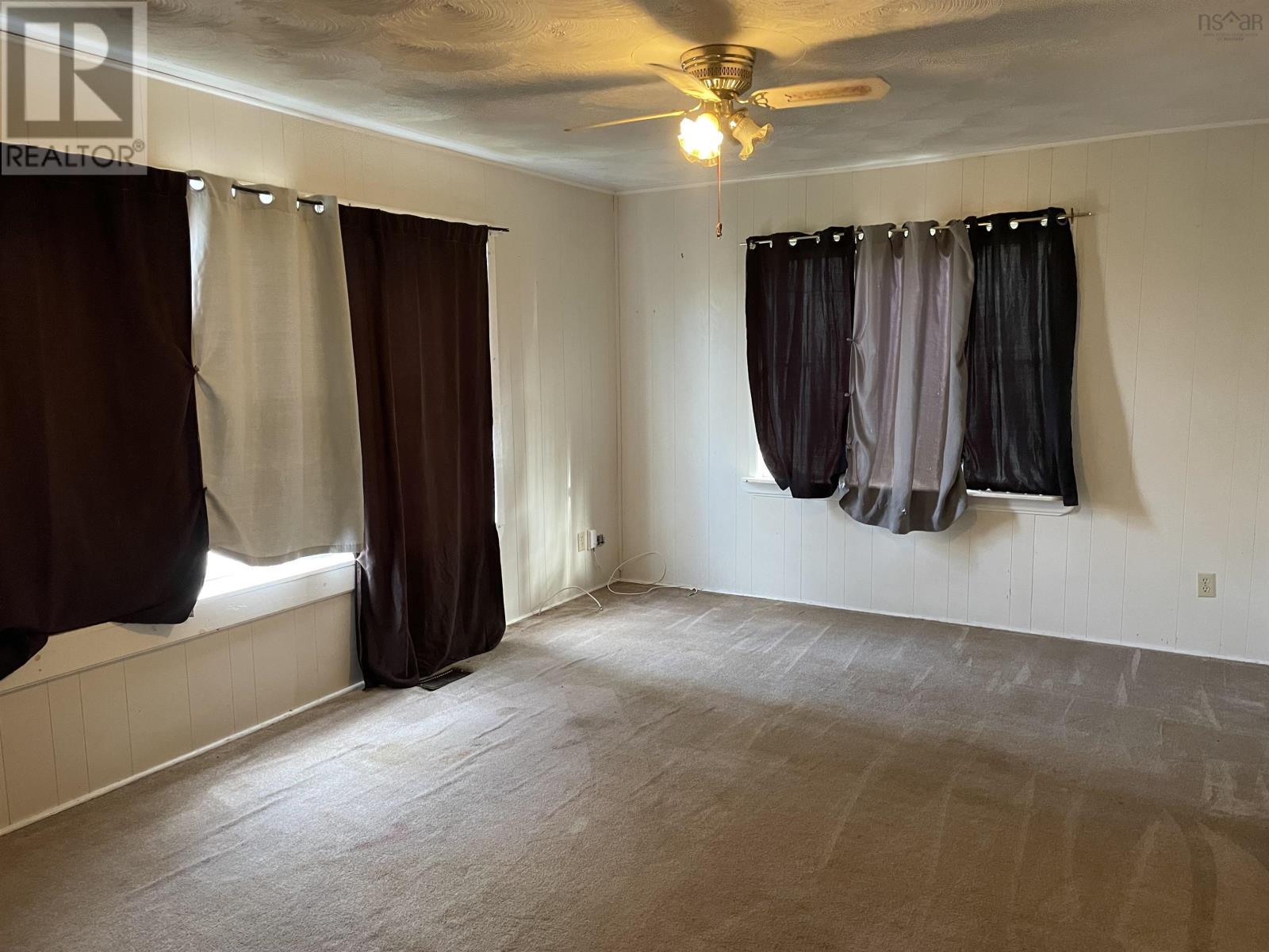 393 St. Phillips Street, Bridgewater, Nova Scotia  B4V 1W7 - Photo 7 - 202503346