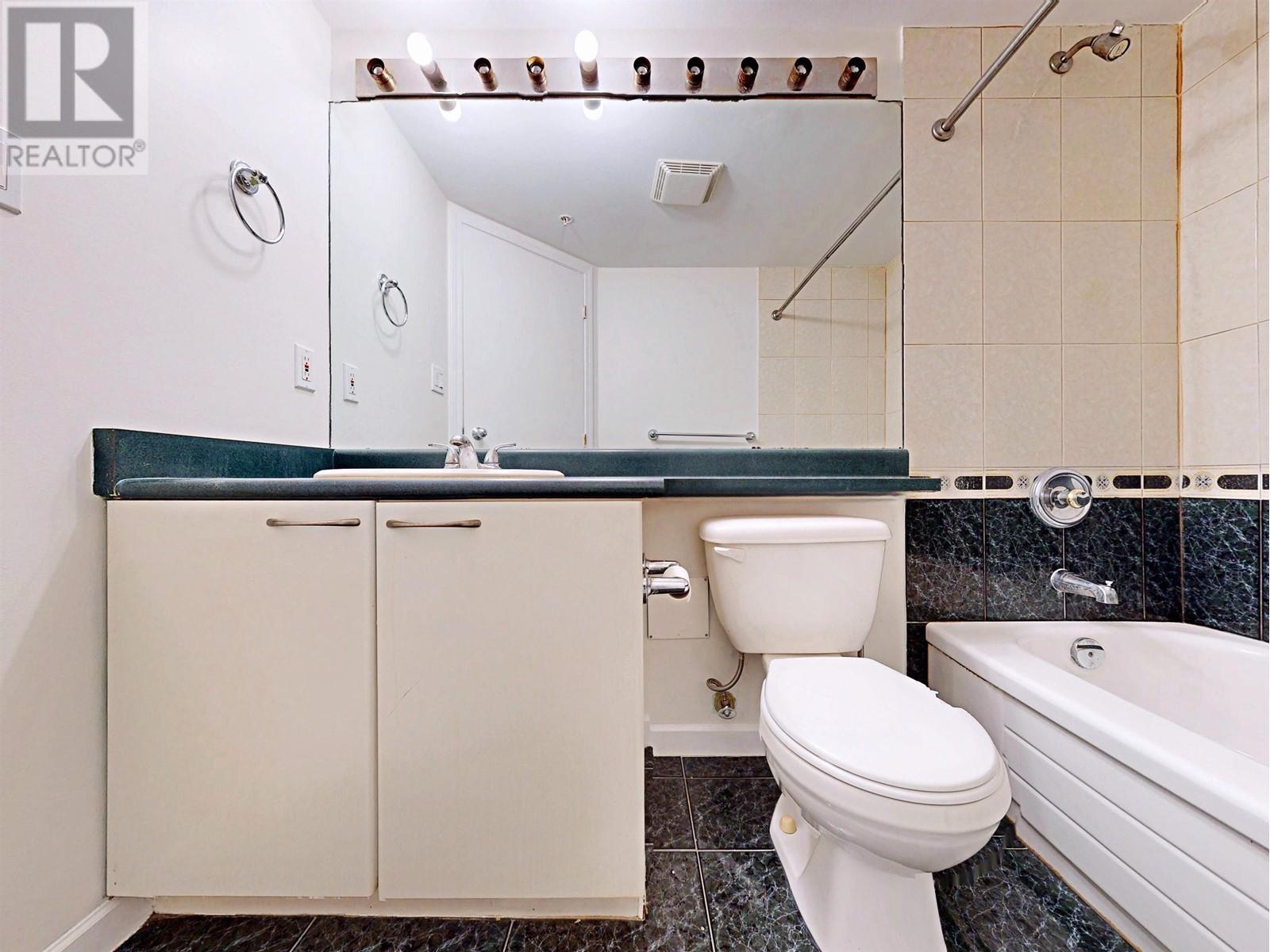 Listing Picture 19 of 32 : 1108 1166 MELVILLE STREET, Vancouver / 溫哥華 - 魯藝地產 Yvonne Lu Group - MLS Medallion Club Member