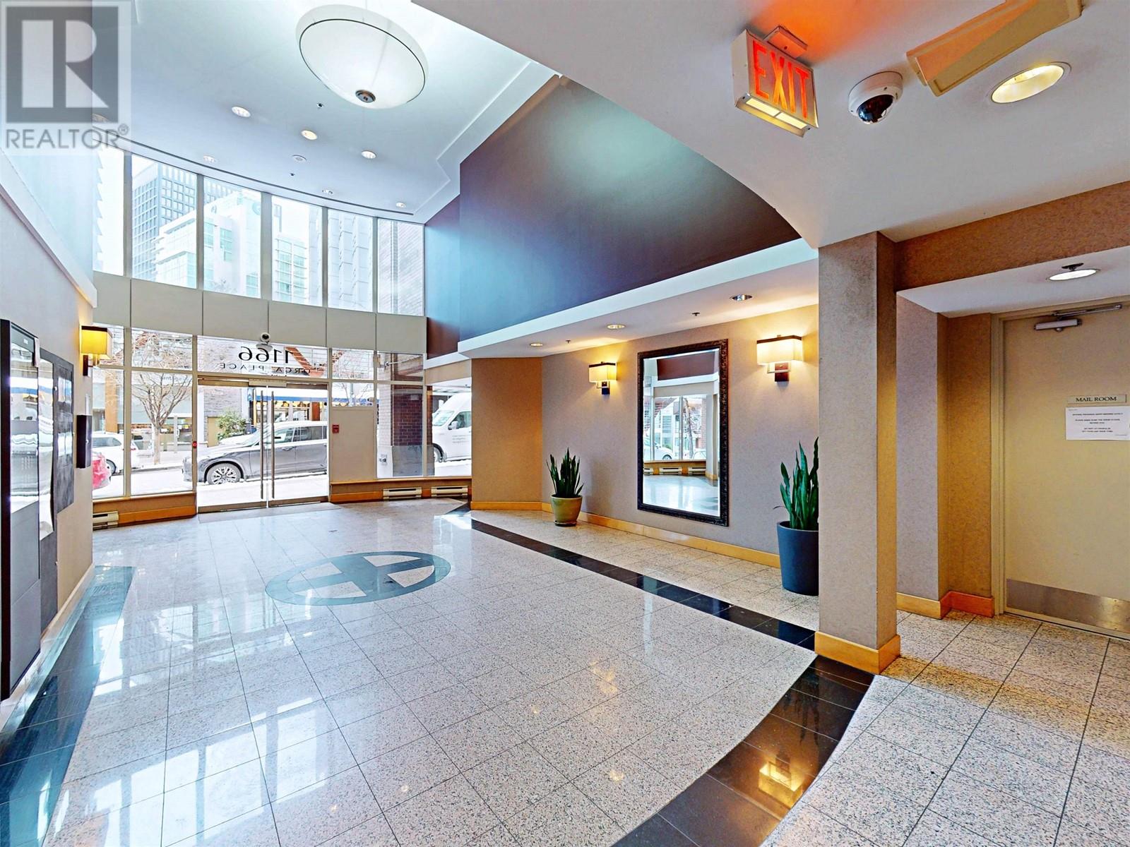 Listing Picture 22 of 32 : 1108 1166 MELVILLE STREET, Vancouver / 溫哥華 - 魯藝地產 Yvonne Lu Group - MLS Medallion Club Member