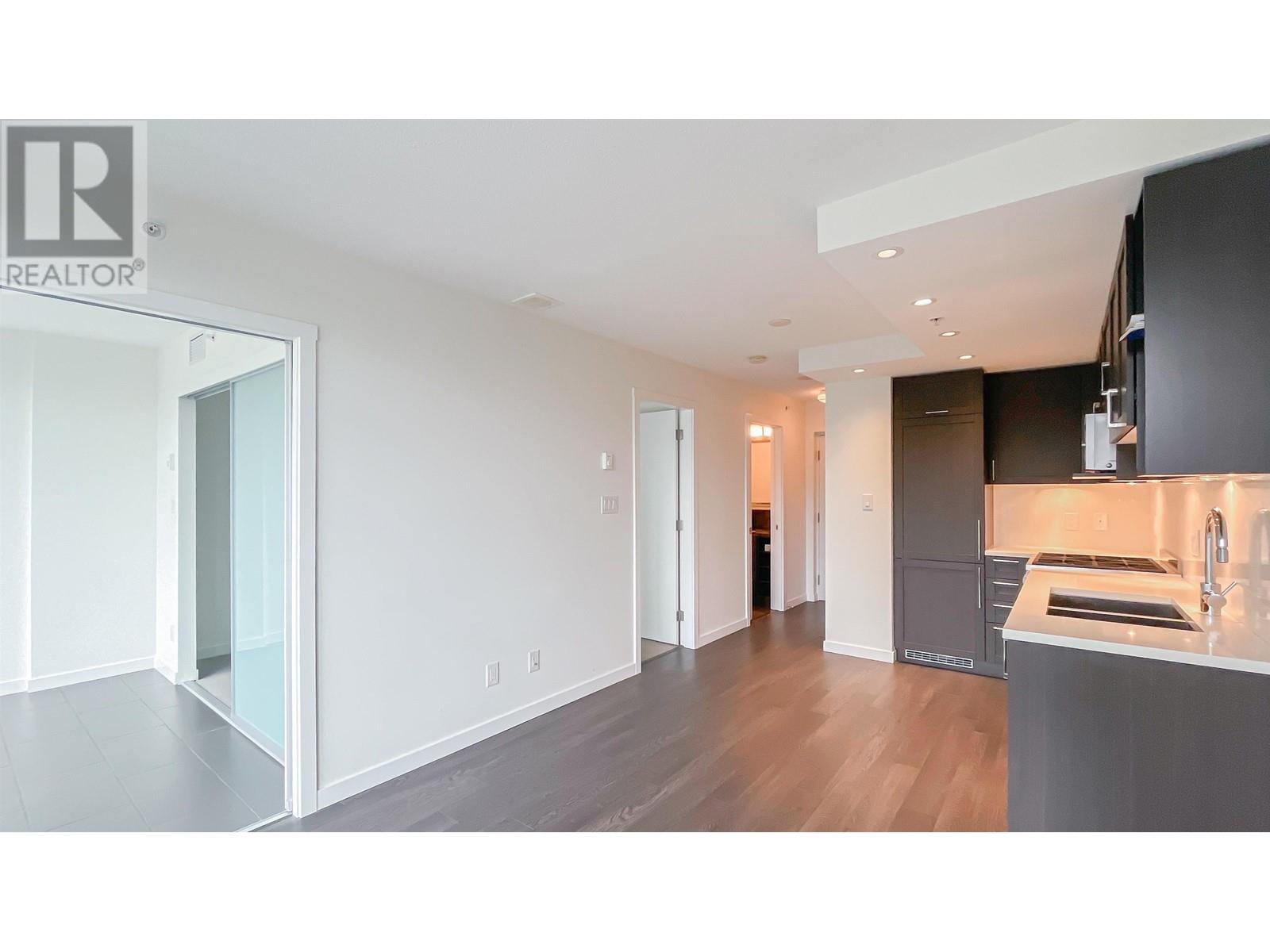 Listing Picture 5 of 20 : 306 5515 BOUNDARY ROAD, Vancouver / 溫哥華 - 魯藝地產 Yvonne Lu Group - MLS Medallion Club Member