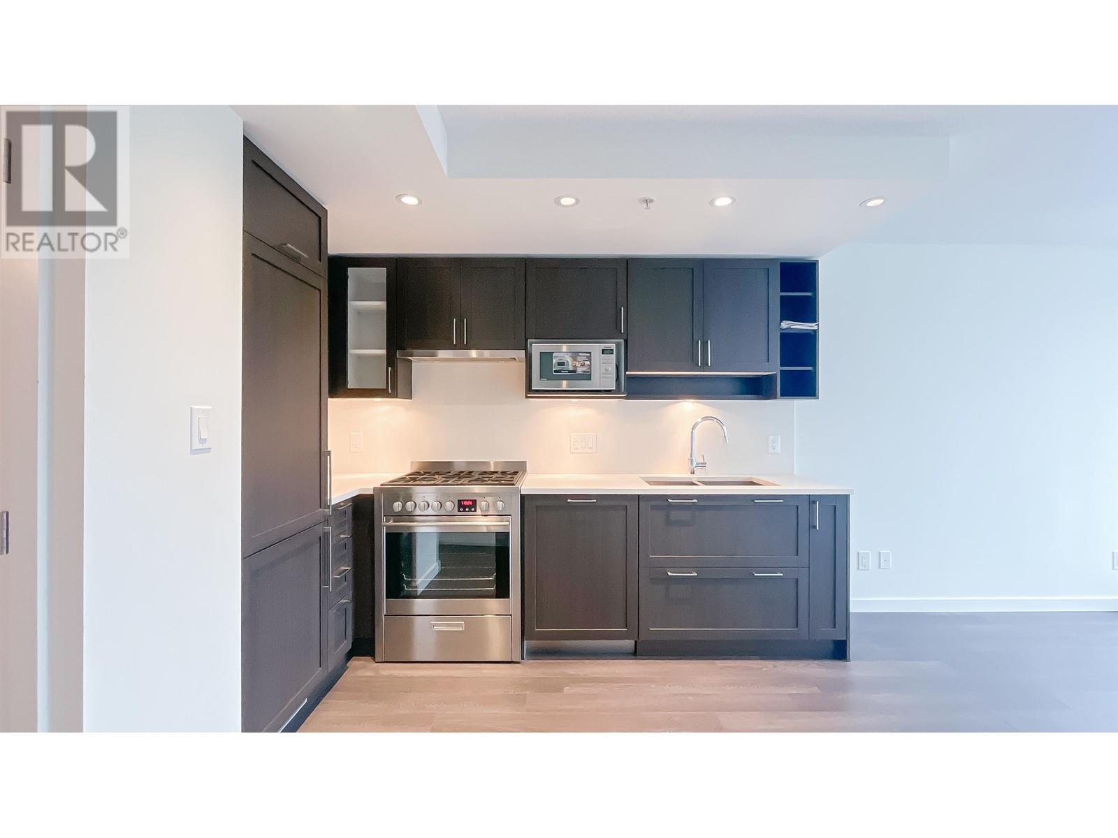 306 5515 BOUNDARY ROAD, Vancouver