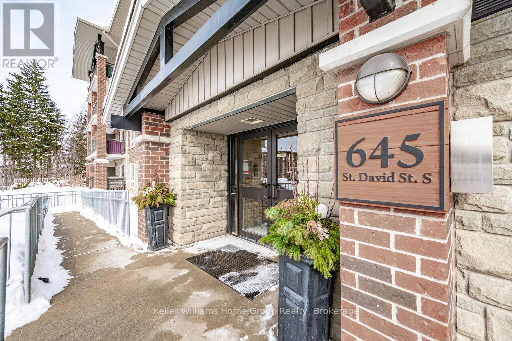 301 - 645 St David Street S, Centre Wellington, Ontario  N1M 0A9 - Photo 2 - X11982597