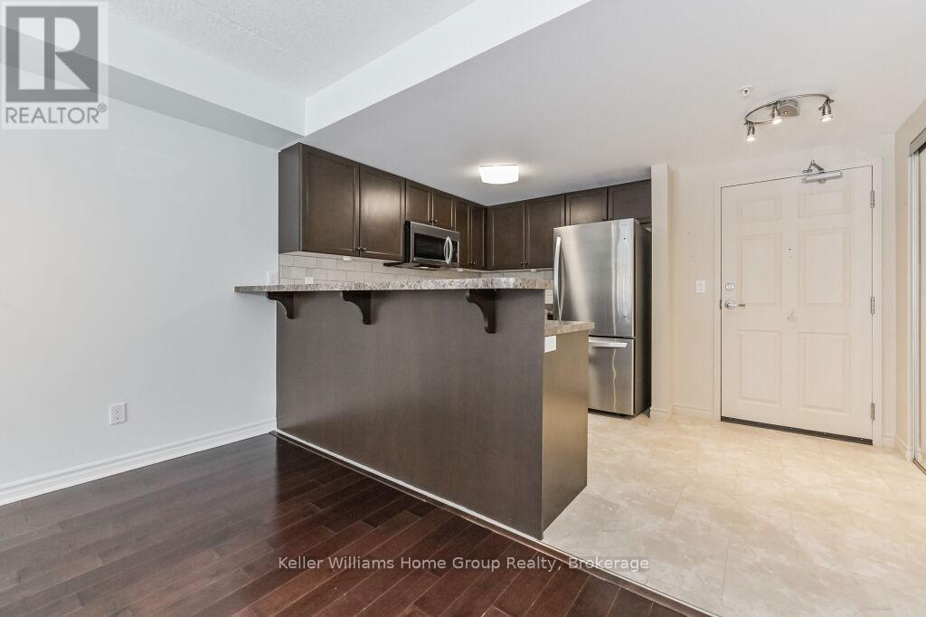 301 - 645 St David Street S, Centre Wellington, Ontario  N1M 0A9 - Photo 7 - X11982597