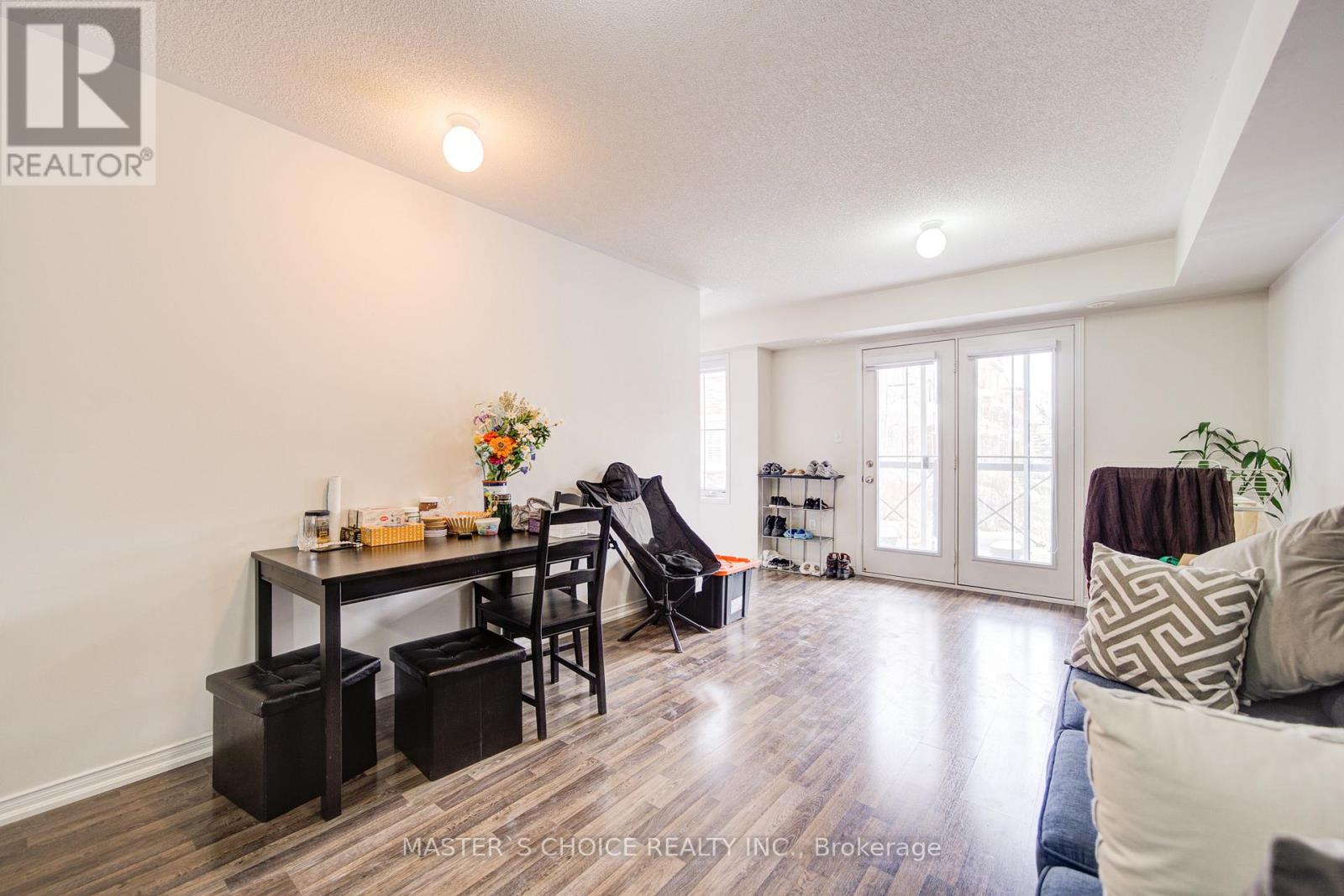 Property at 14 - 2500 POST ROAD image 2