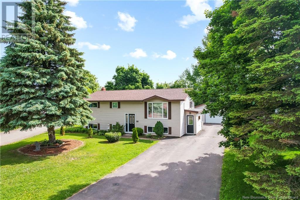 Property at 90 Cartier image 1