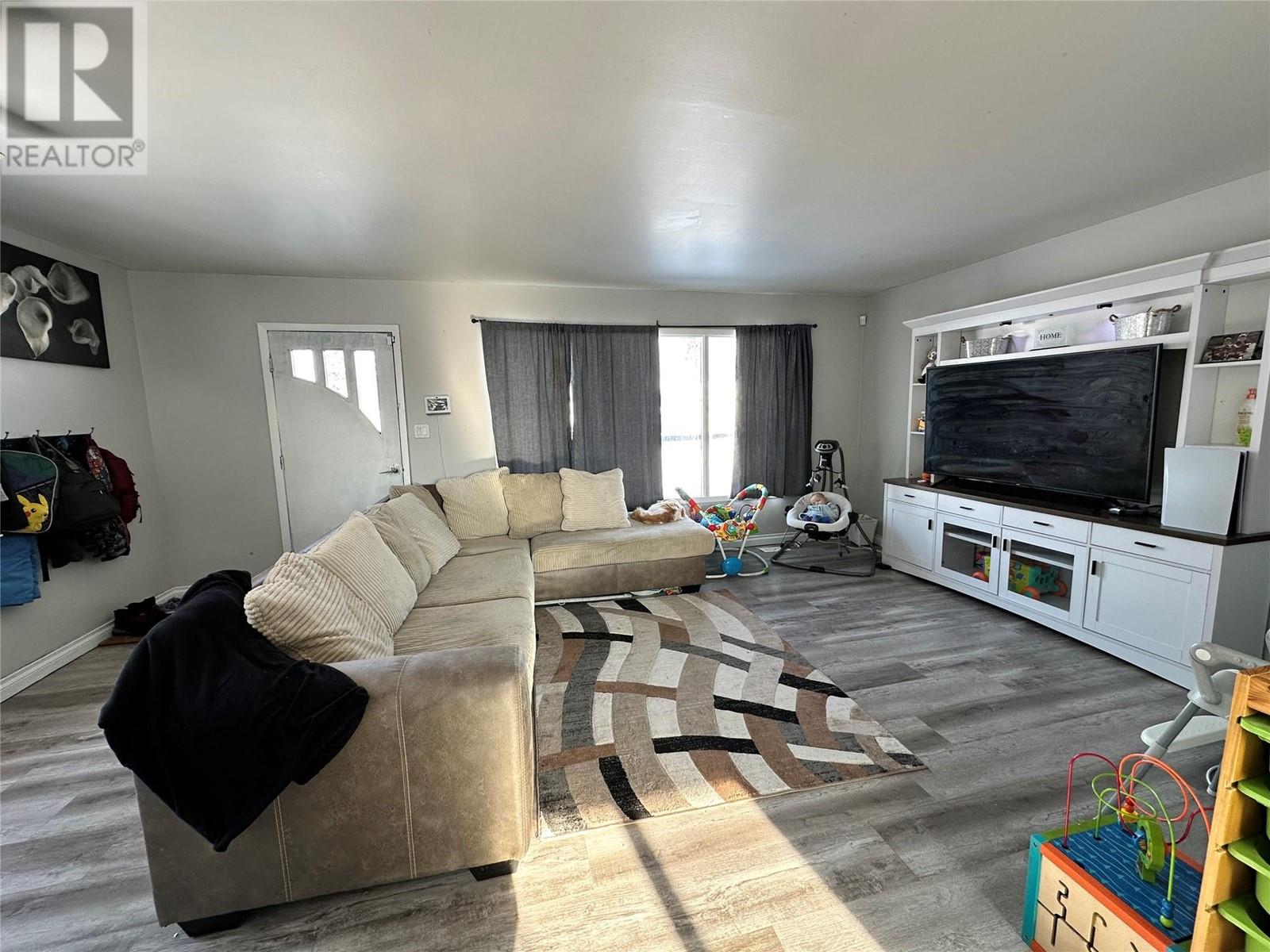 1913 109 Avenue, Dawson Creek, British Columbia  V1G 2V8 - Photo 3 - 10336186