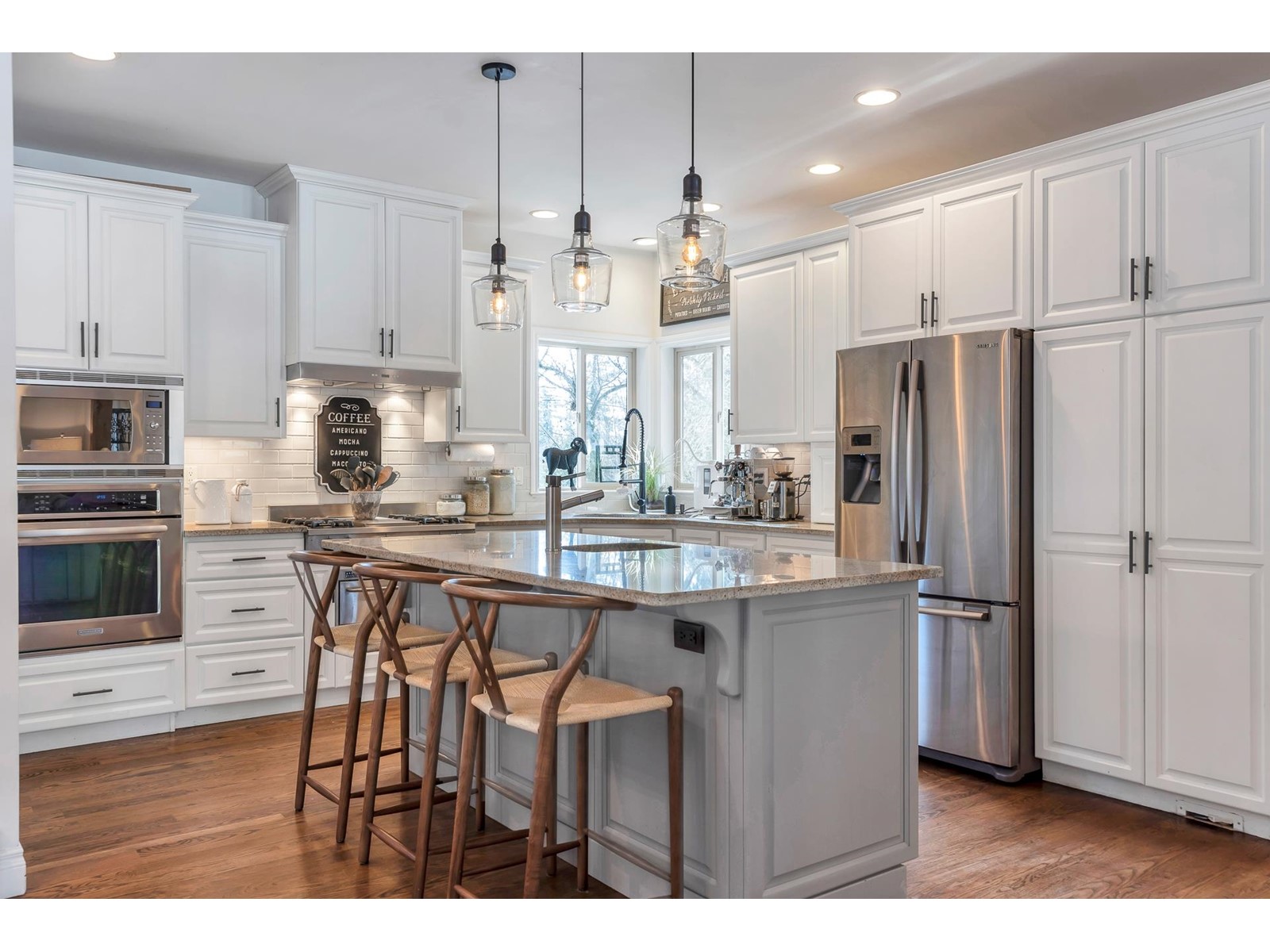 Property at 26643 58 AVENUE image 3