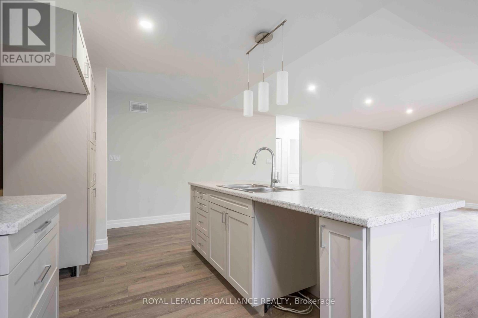 79 Meagan Lane, Quinte West, Ontario  K0K 2C0 - Photo 8 - X11982794