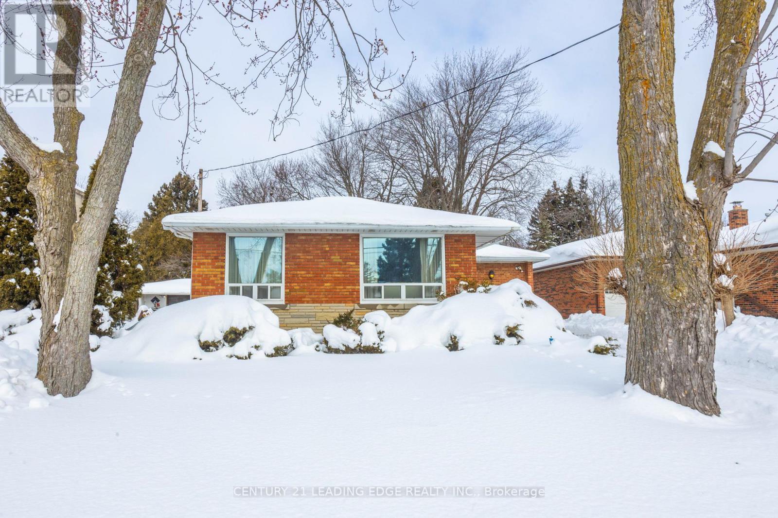 40 Heather Road, Toronto, Ontario  M1S 2E1 - Photo 2 - E11982708