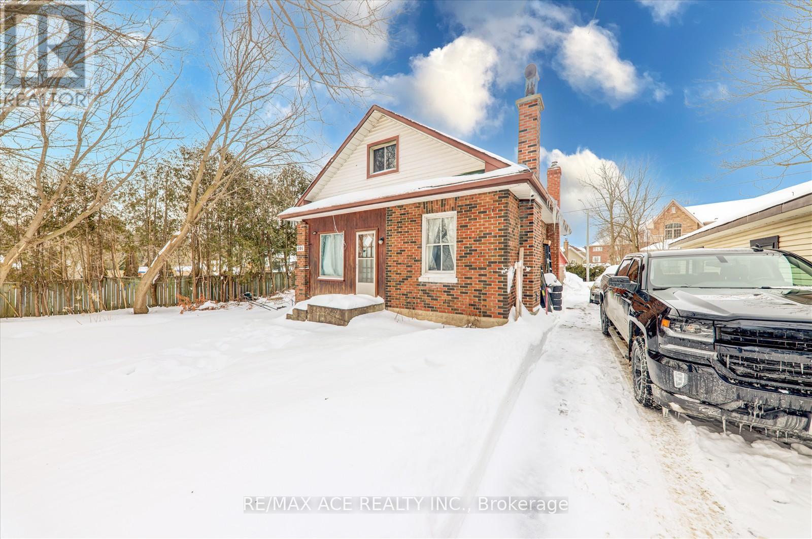 Property at 304 WEST SCUGOG LANE image 1