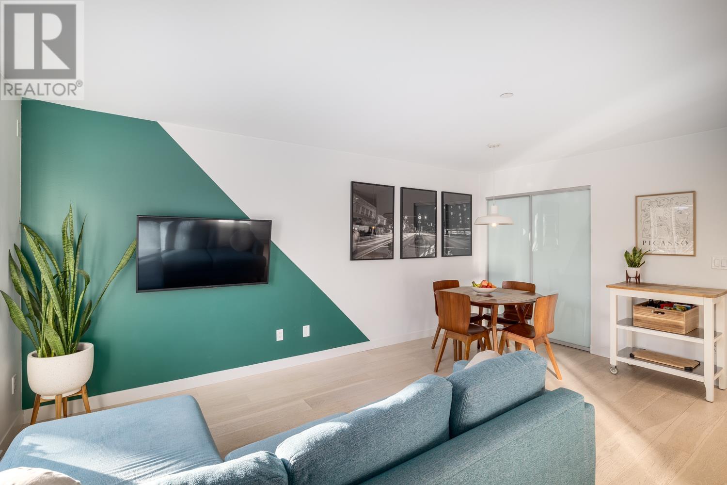 Listing Picture 7 of 24 : 103 453 E 16TH AVENUE, Vancouver / 溫哥華 - 魯藝地產 Yvonne Lu Group - MLS Medallion Club Member