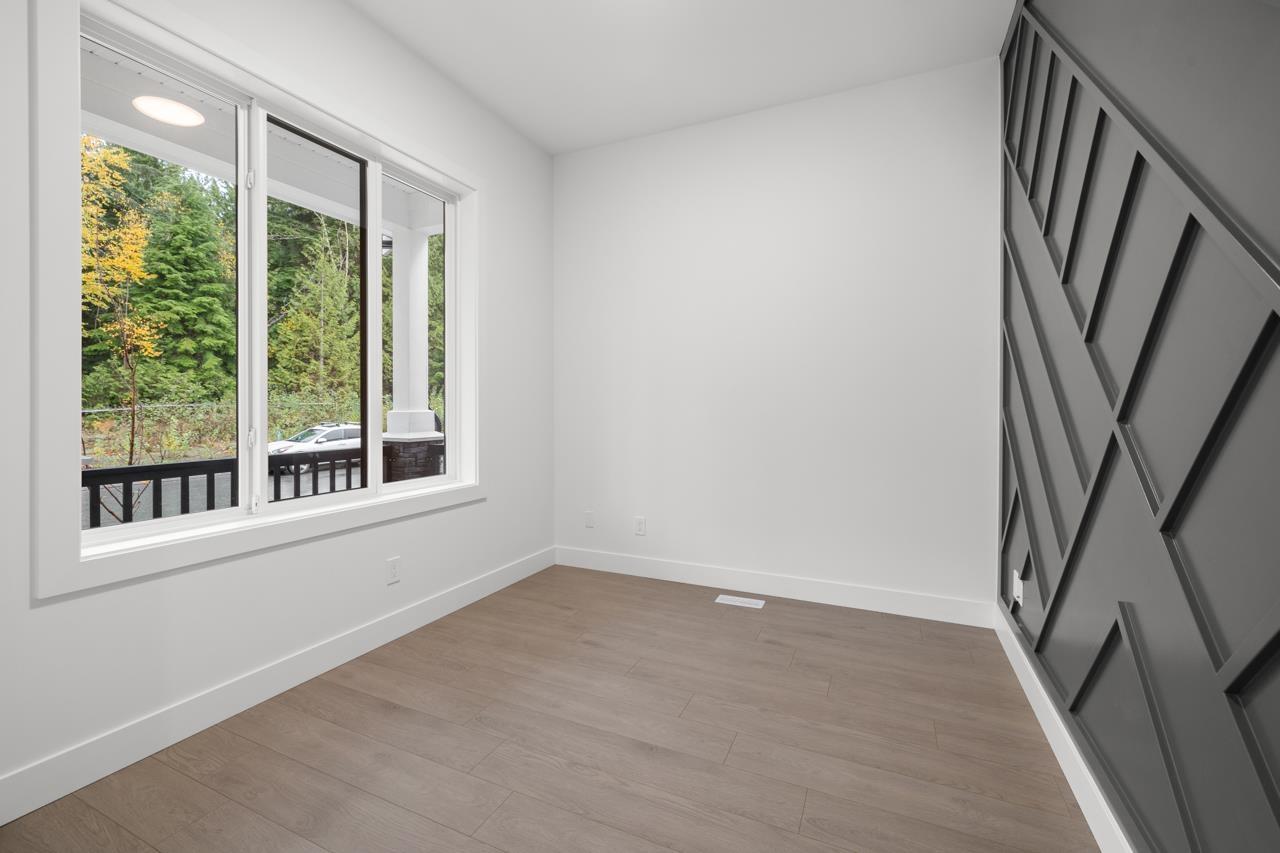 Property at 4470 STEPHEN LEACOCK DRIVE image 3