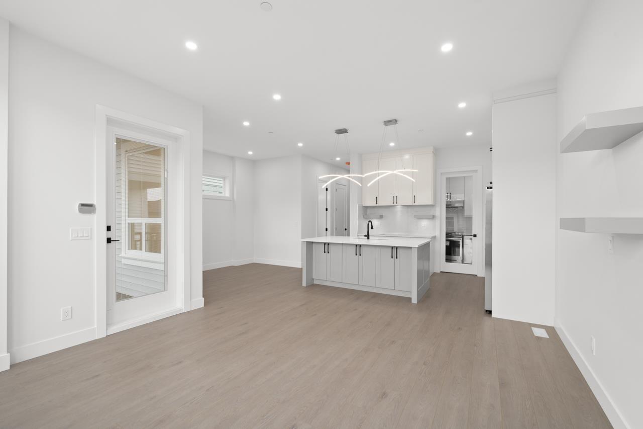 4470 Stephen Leacock Drive, Abbotsford, British Columbia  V2T 5B6 - Photo 6 - R2968823