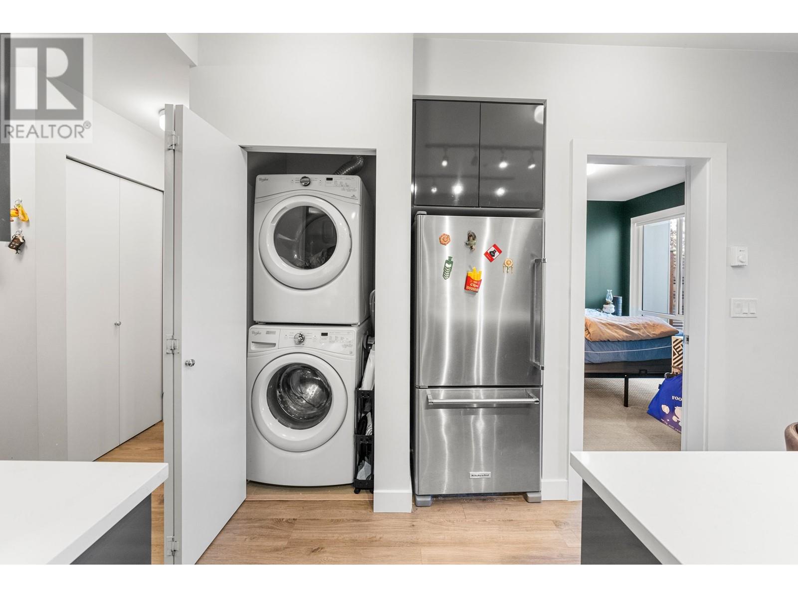 Listing Picture 19 of 36 : 114 1768 GILMORE AVENUE, Burnaby / 本拿比 - 魯藝地產 Yvonne Lu Group - MLS Medallion Club Member