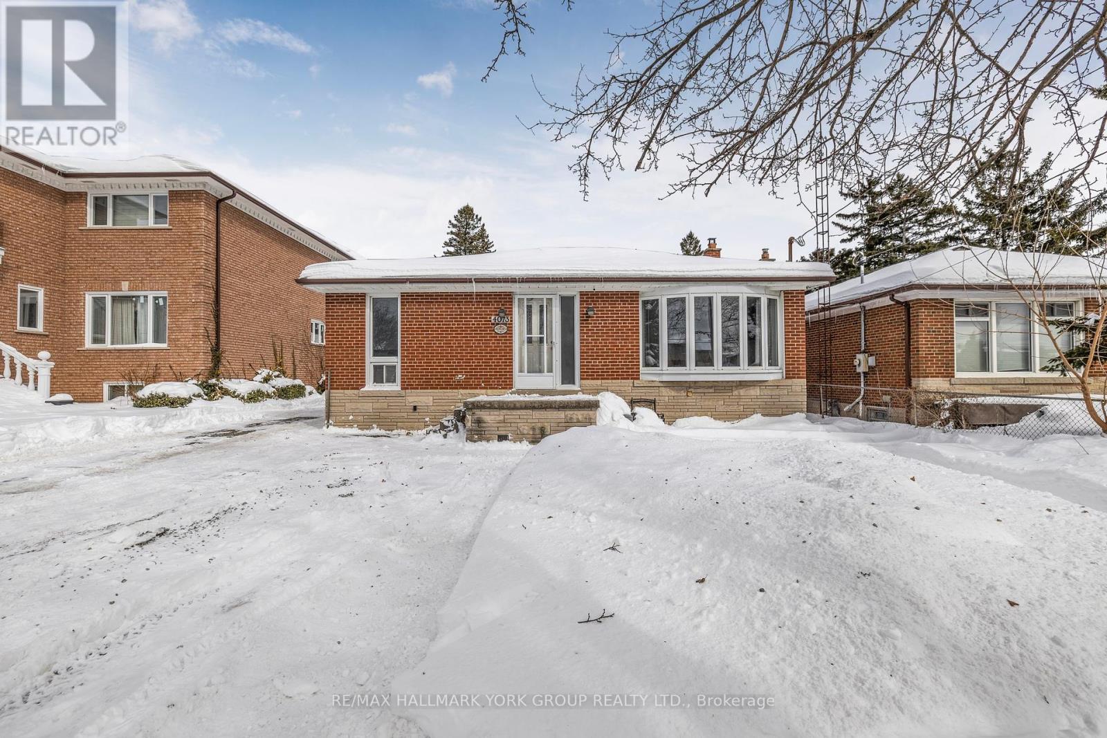 4073 Tomken Road, Mississauga (Rathwood), Ontario  L4W 1J4 - Photo 4 - W11982755