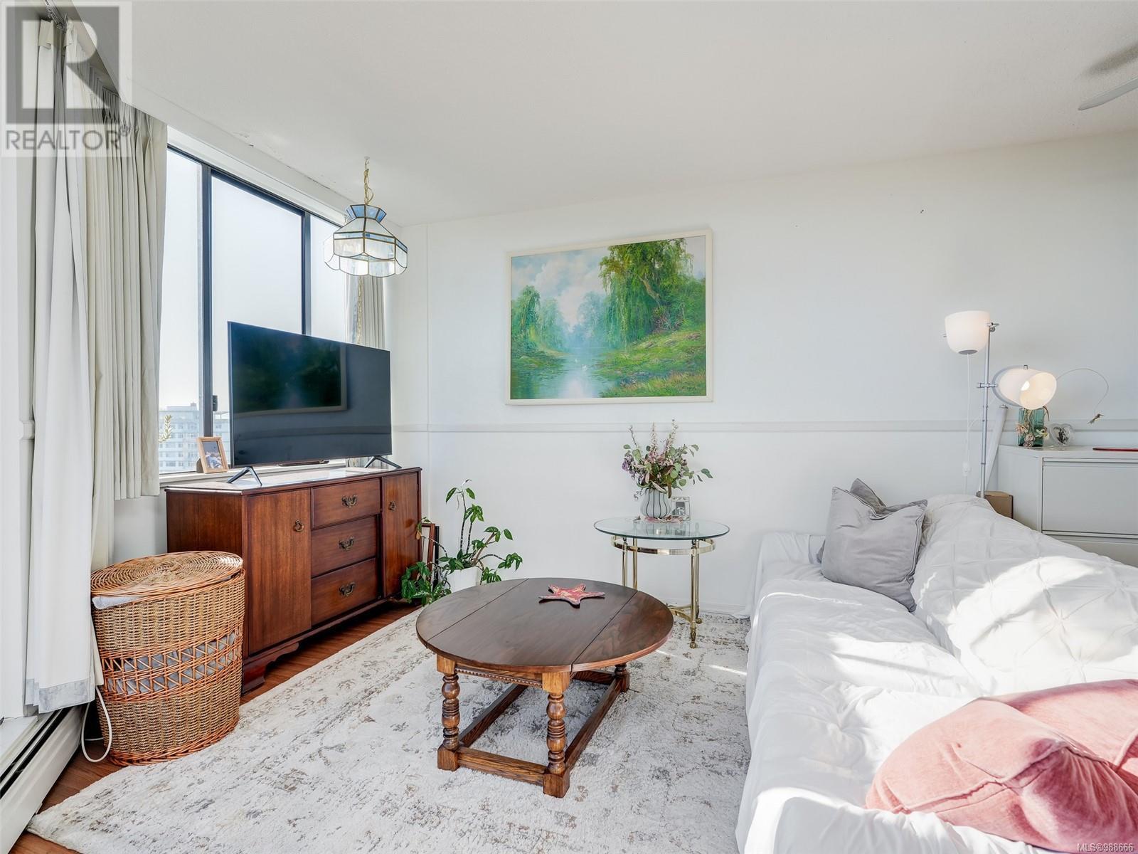 Property at 1709 620 Toronto St image 4