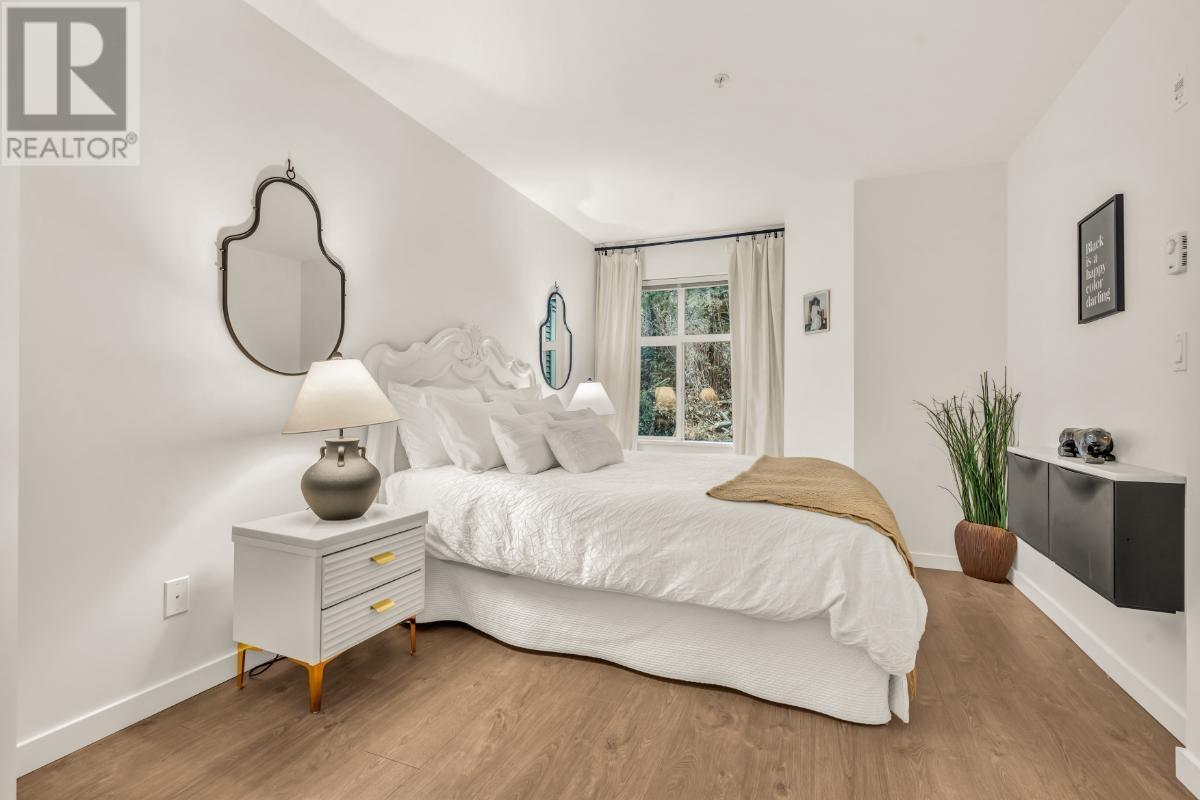Listing Picture 13 of 28 : 302 4833 BRENTWOOD DRIVE, Burnaby / 本拿比 - 魯藝地產 Yvonne Lu Group - MLS Medallion Club Member