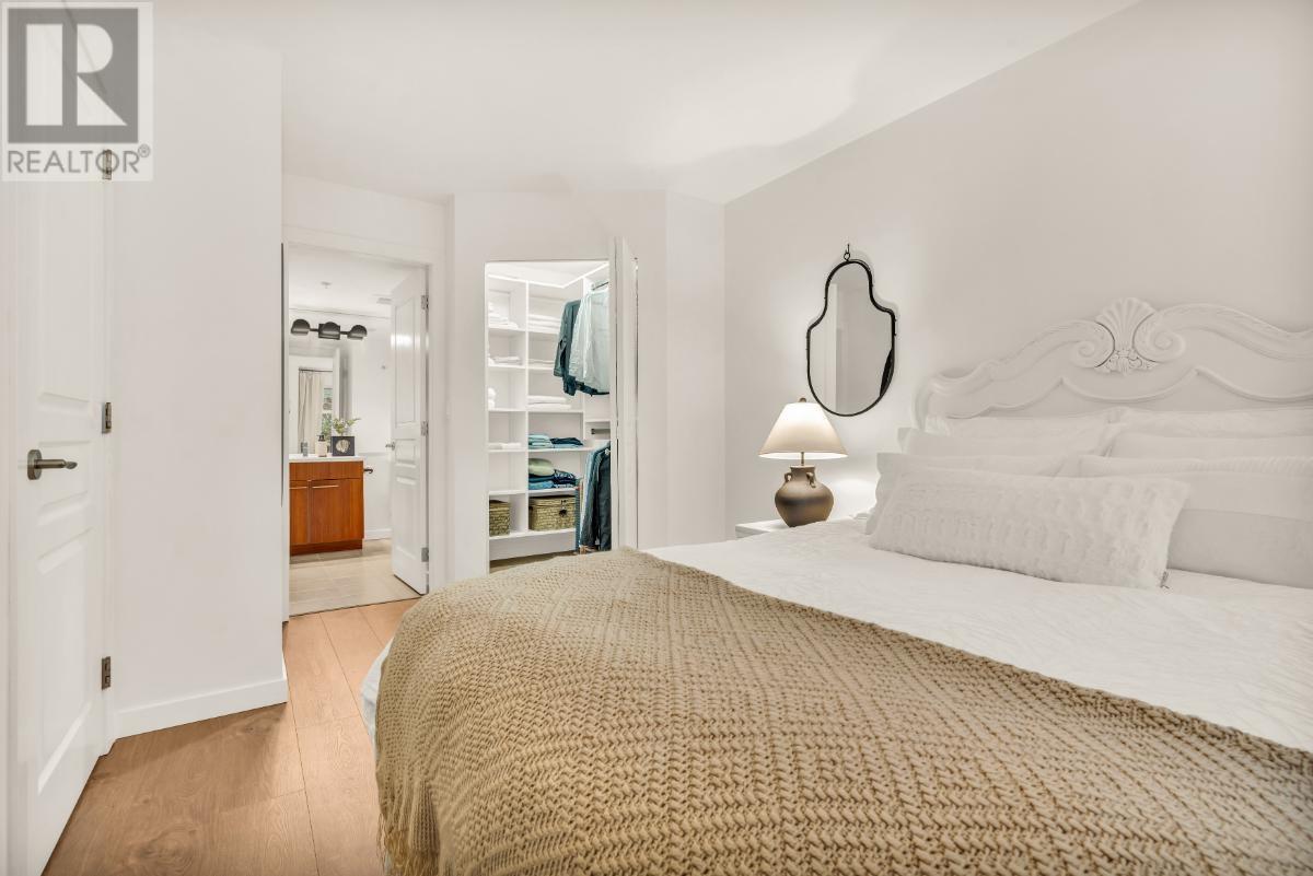 Listing Picture 15 of 28 : 302 4833 BRENTWOOD DRIVE, Burnaby / 本拿比 - 魯藝地產 Yvonne Lu Group - MLS Medallion Club Member