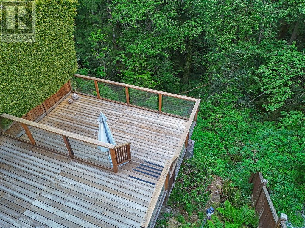 Property at 3998 PHYLLIS ROAD image 3