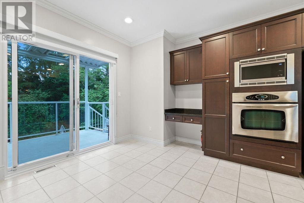 3998 Phyllis Road, North Vancouver, British Columbia  V7K 2V1 - Photo 8 - R2969282
