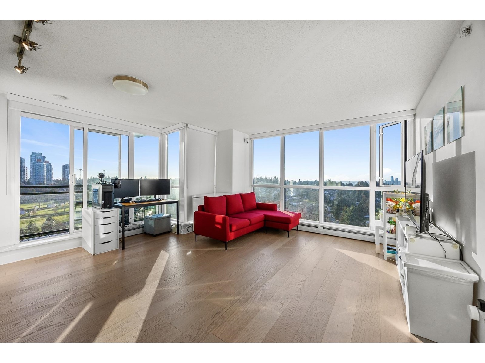 Property at 1608 13380 108 AVENUE image 1