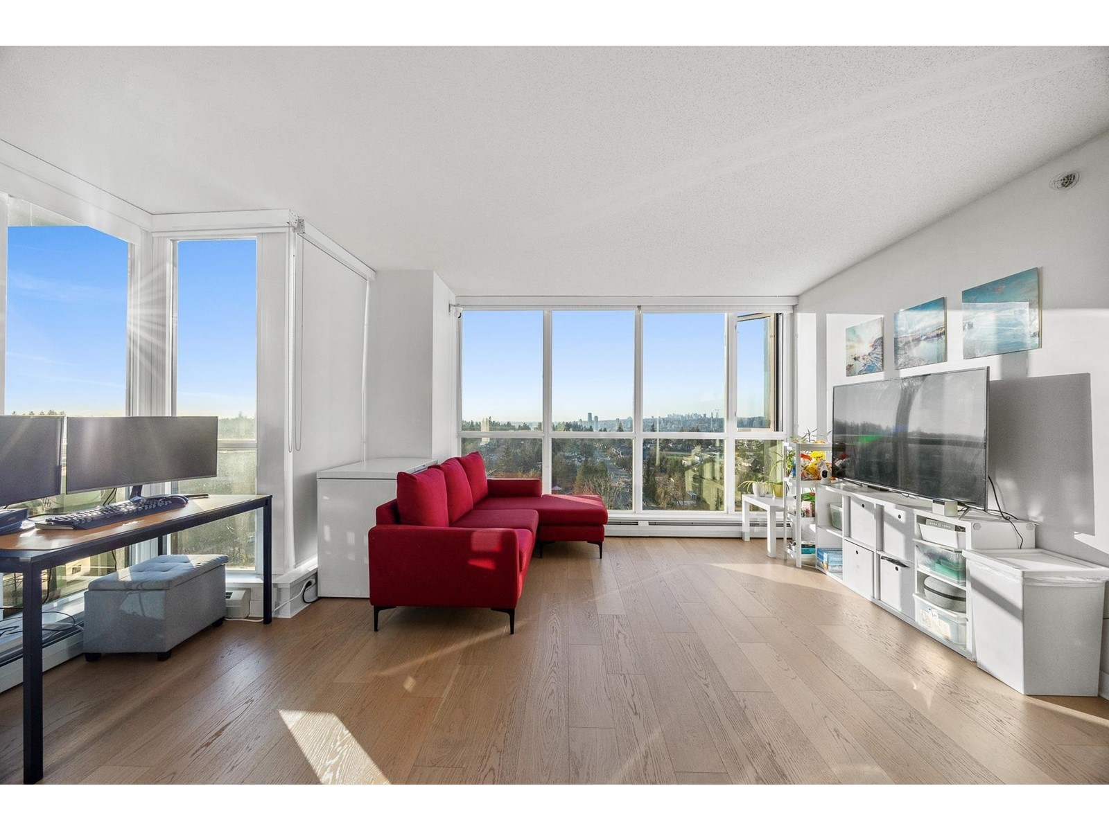 Property at 1608 13380 108 AVENUE image 2