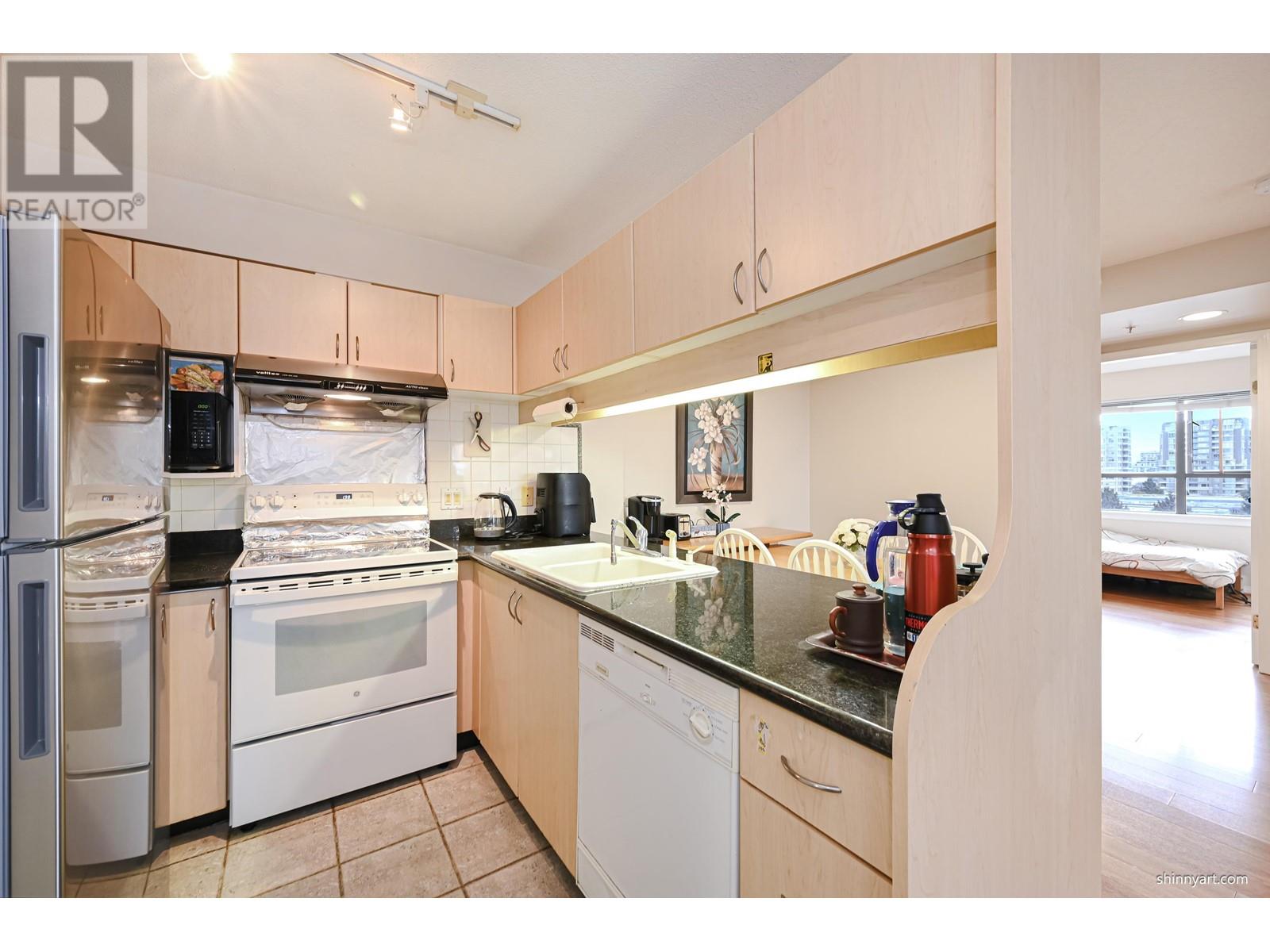 Listing Picture 9 of 32 : 805 6611 COONEY ROAD, Richmond / 烈治文 - 魯藝地產 Yvonne Lu Group - MLS Medallion Club Member