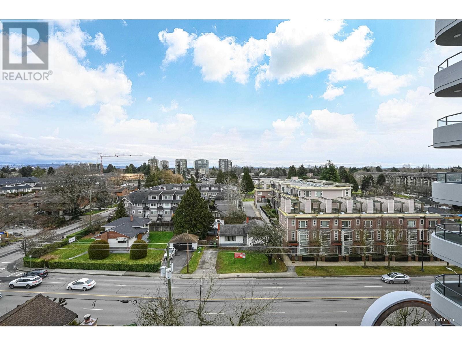 Listing Picture 2 of 32 : 805 6611 COONEY ROAD, Richmond / 烈治文 - 魯藝地產 Yvonne Lu Group - MLS Medallion Club Member
