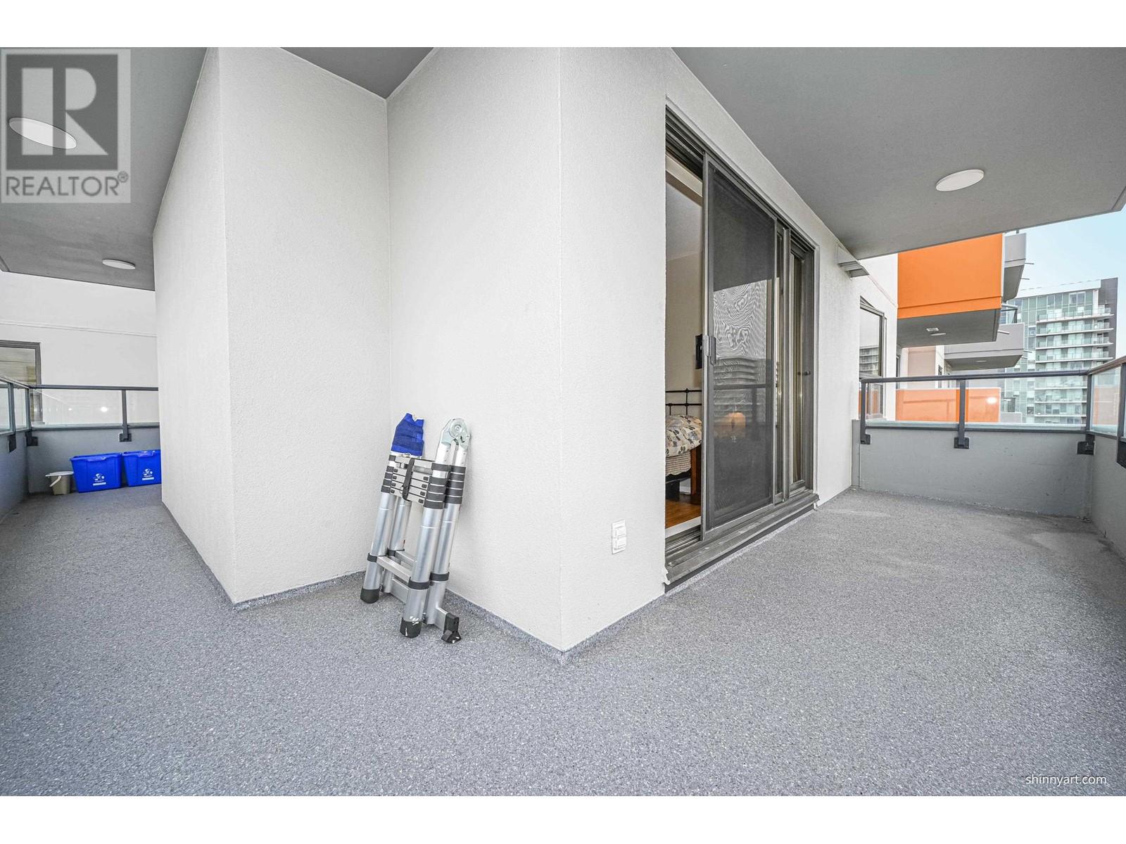 Listing Picture 19 of 32 : 805 6611 COONEY ROAD, Richmond / 烈治文 - 魯藝地產 Yvonne Lu Group - MLS Medallion Club Member