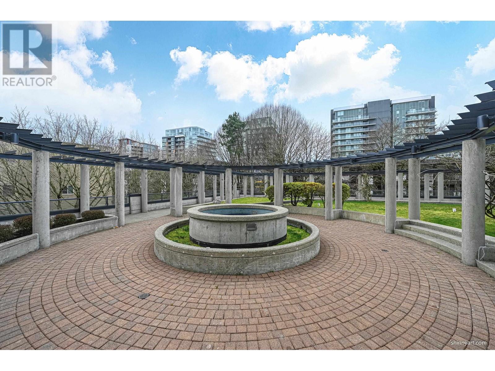 Listing Picture 27 of 32 : 805 6611 COONEY ROAD, Richmond / 烈治文 - 魯藝地產 Yvonne Lu Group - MLS Medallion Club Member