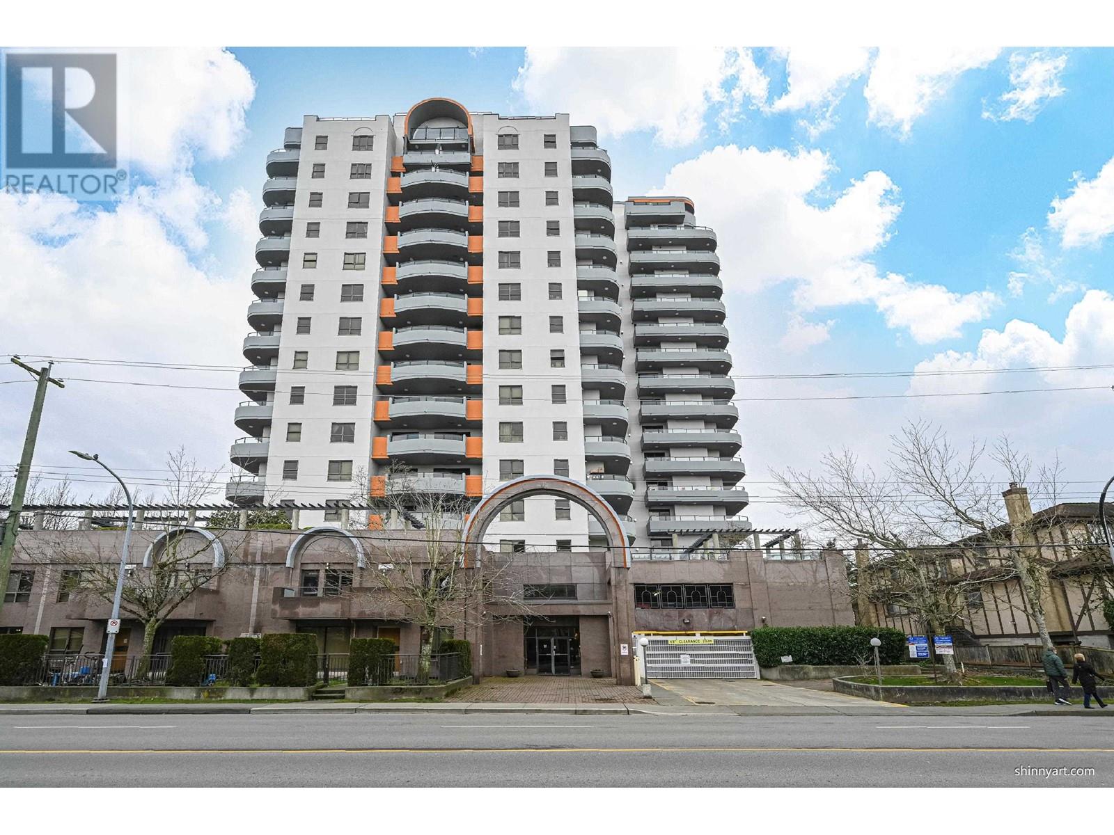 Listing Picture 22 of 32 : 805 6611 COONEY ROAD, Richmond / 烈治文 - 魯藝地產 Yvonne Lu Group - MLS Medallion Club Member
