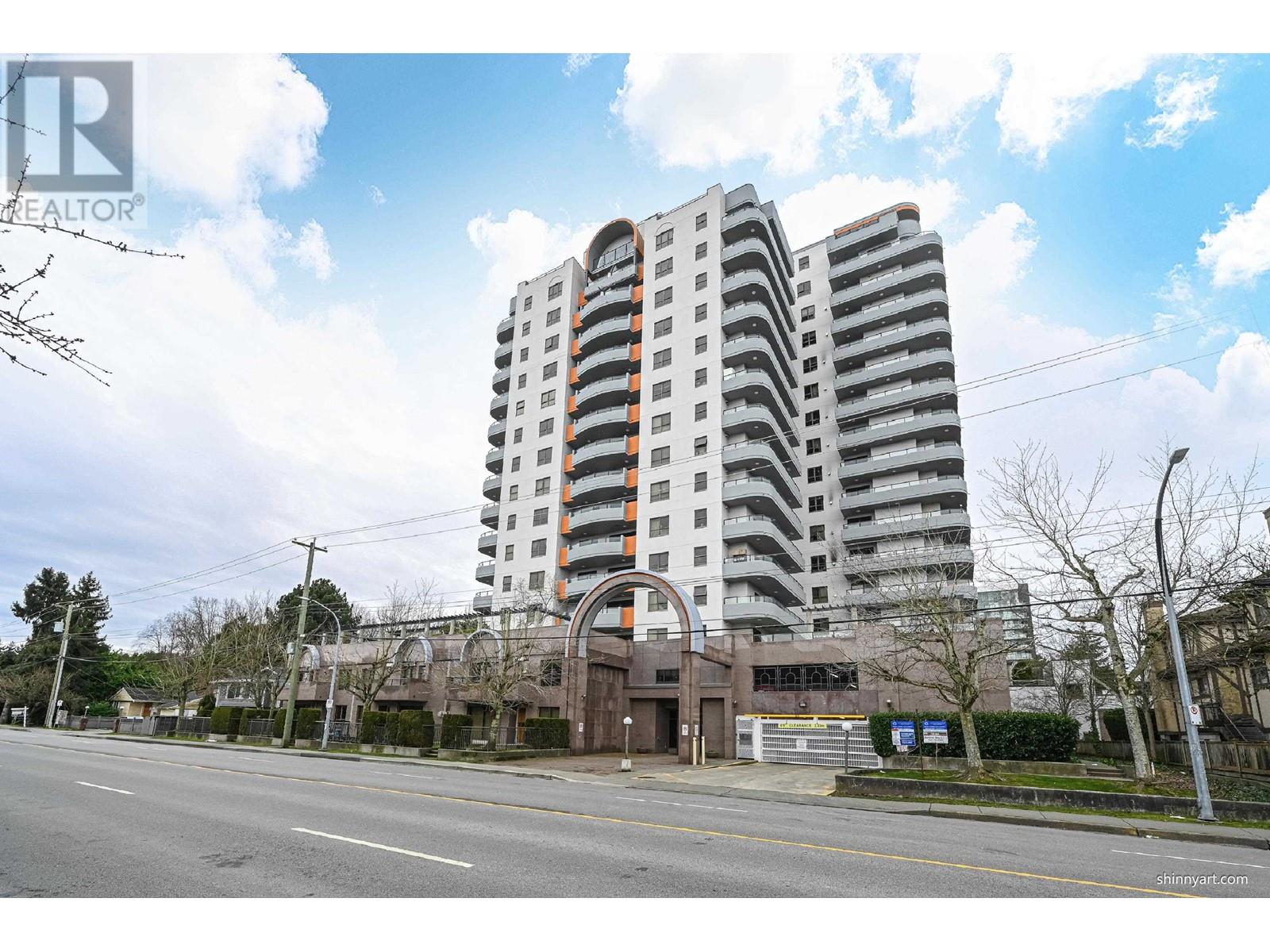 805 6611 COONEY ROAD, Richmond