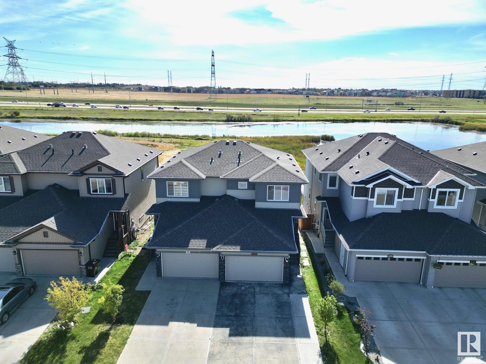 Property at 3117 11 AV NW image 3