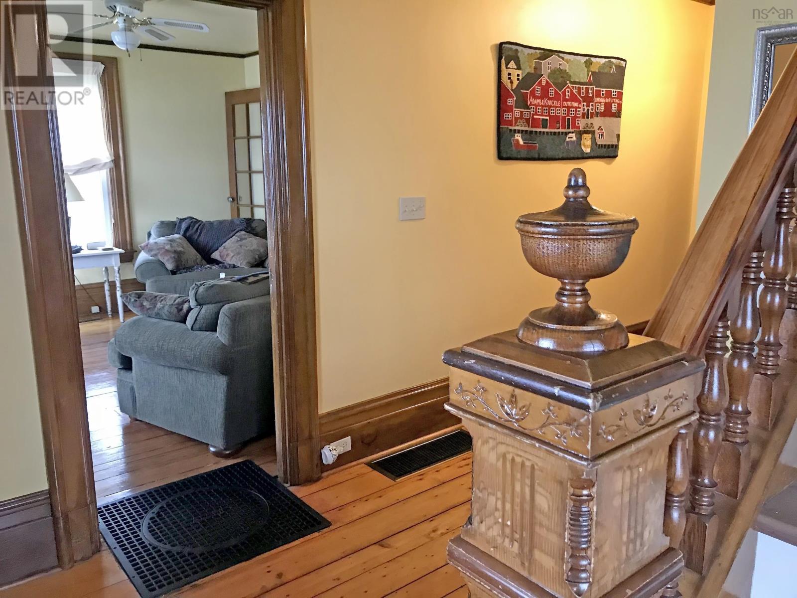 9114 3 Highway, 997 Main St Mahone Bay, Maders Cove, Nova Scotia  B0J 2E0 - Photo 12 - 202503367