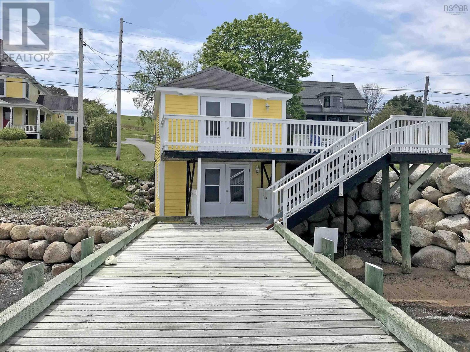 9114 3 Highway, 997 Main St Mahone Bay, Maders Cove, Nova Scotia  B0J 2E0 - Photo 29 - 202503367