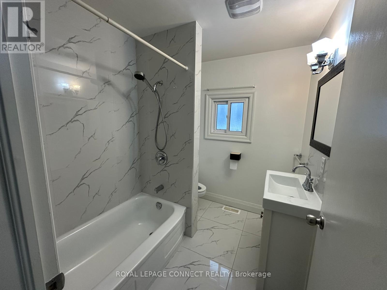 612 Marksbury Road S, Pickering (West Shore), Ontario  L1W 2S8 - Photo 9 - E11911560