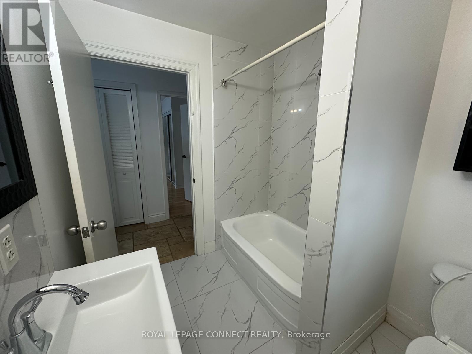 612 Marksbury Road S, Pickering (West Shore), Ontario  L1W 2S8 - Photo 10 - E11911560
