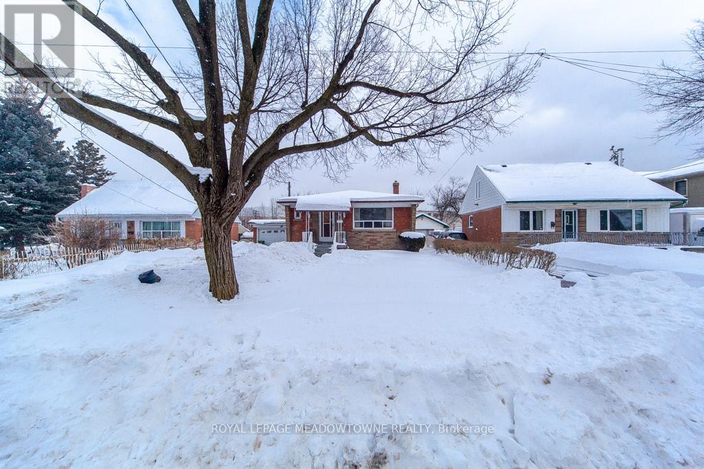 47 Jodphur Avenue, Toronto (Humberlea-Pelmo Park), Ontario  M9M 2J3 - Photo 1 - W11982835