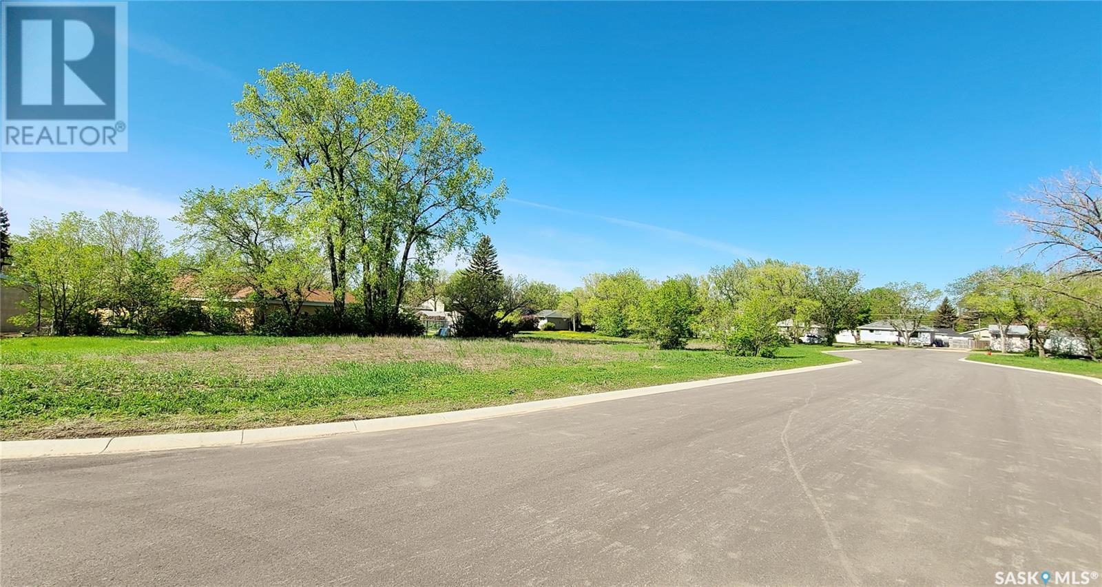 16 Kenney Crescent, Weyburn, Saskatchewan  S4H 1L3 - Photo 11 - SK996300