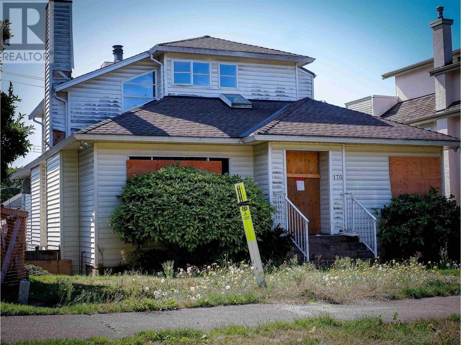 Property at 170 W 40TH AVENUE image 4
