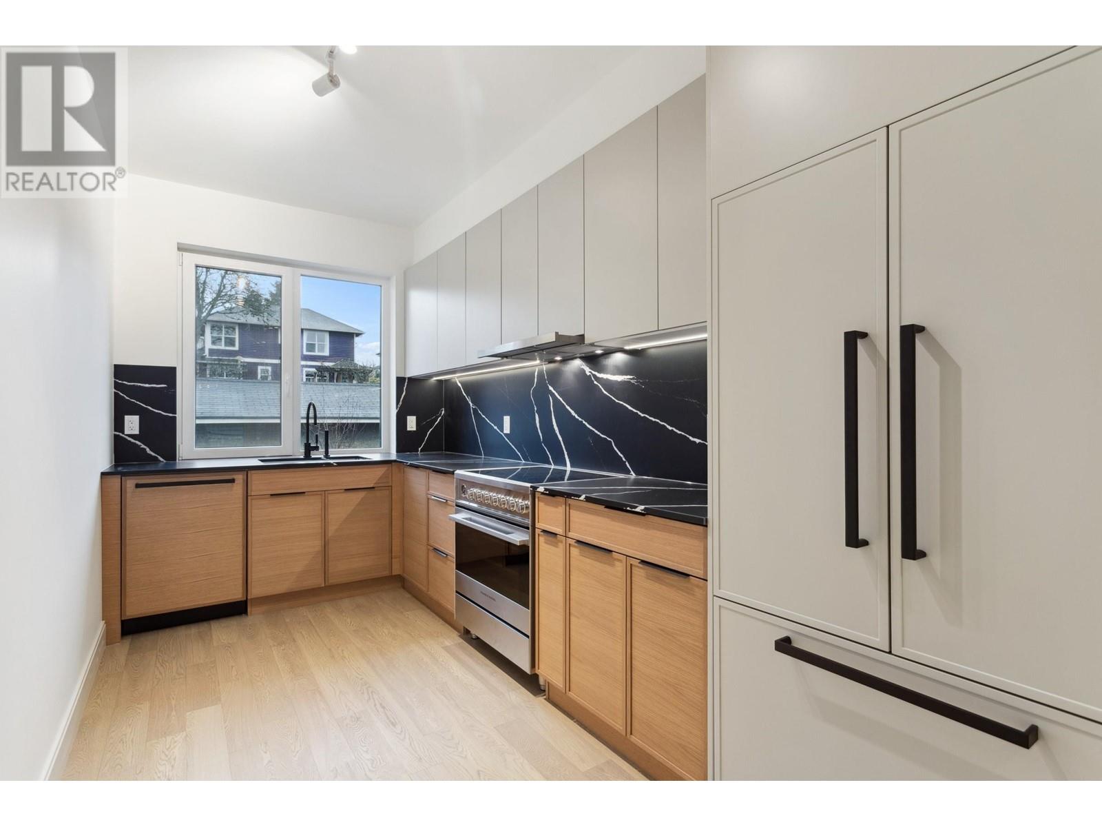 18 632 E 3rd Street, North Vancouver, British Columbia  V7L 0J1 - Photo 13 - R2969276