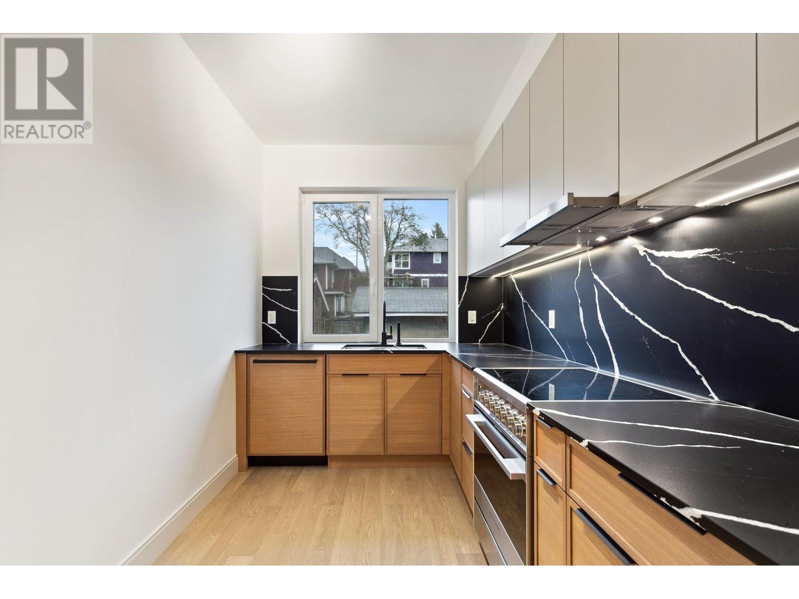 18 632 E 3rd Street, North Vancouver, British Columbia  V7L 0J1 - Photo 14 - R2969276
