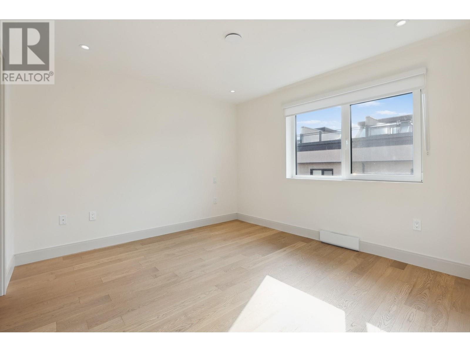 18 632 E 3rd Street, North Vancouver, British Columbia  V7L 0J1 - Photo 15 - R2969276