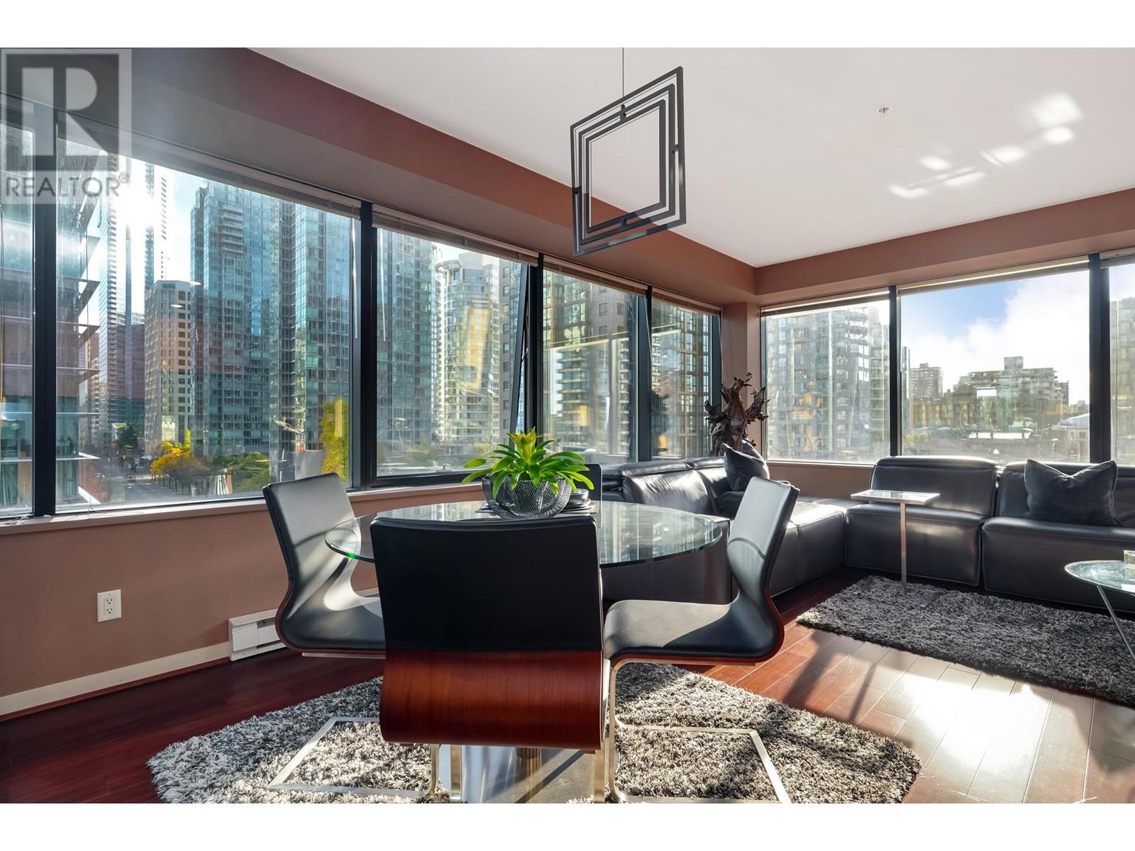 Listing Picture 5 of 23 : 809 1333 W GEORGIA STREET, Vancouver / 溫哥華 - 魯藝地產 Yvonne Lu Group - MLS Medallion Club Member