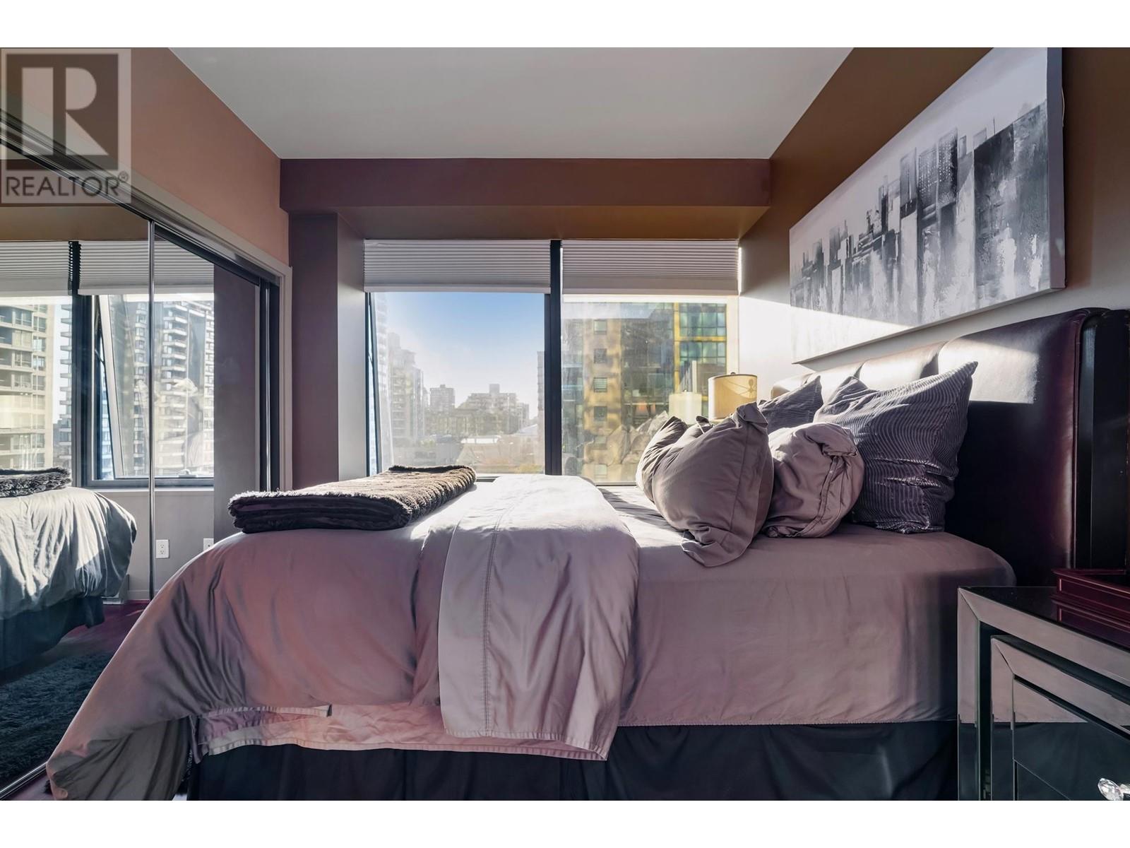 Listing Picture 13 of 23 : 809 1333 W GEORGIA STREET, Vancouver / 溫哥華 - 魯藝地產 Yvonne Lu Group - MLS Medallion Club Member