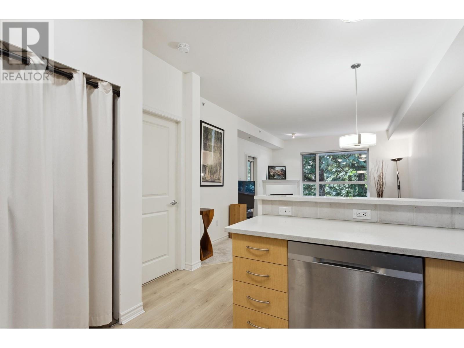 306 3151 Connaught Crescent, North Vancouver, British Columbia  V7R 4X6 - Photo 5 - R2969317