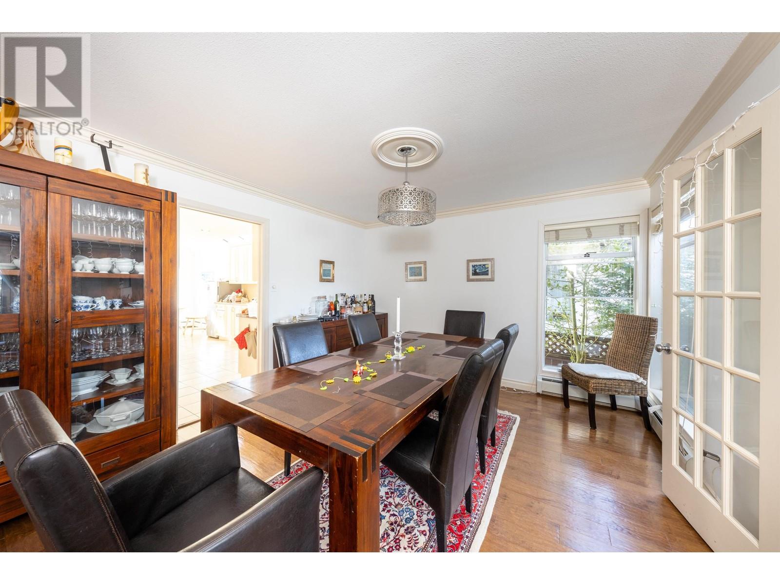 Listing Picture 6 of 38 : 3982 W 29TH AVENUE, Vancouver / 溫哥華 - 魯藝地產 Yvonne Lu Group - MLS Medallion Club Member